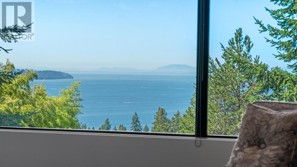 2650 Rosebery Avenue, West Vancouver, British Columbia  V7V 3A2 - Photo 21 - R2989831