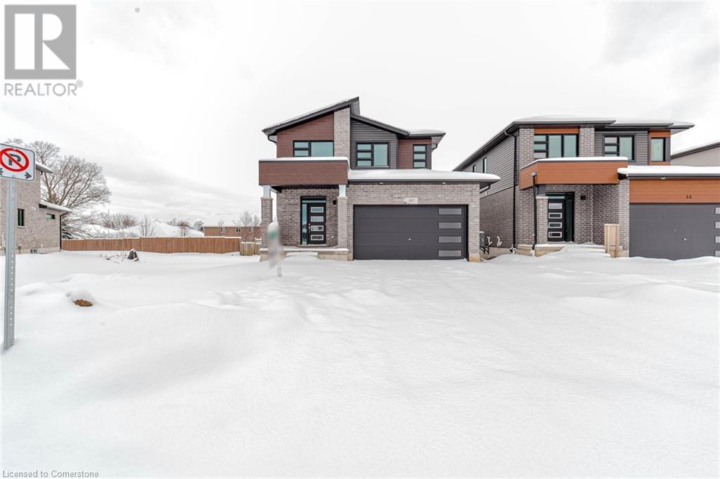 Property at 40 MOON Crescent image 2