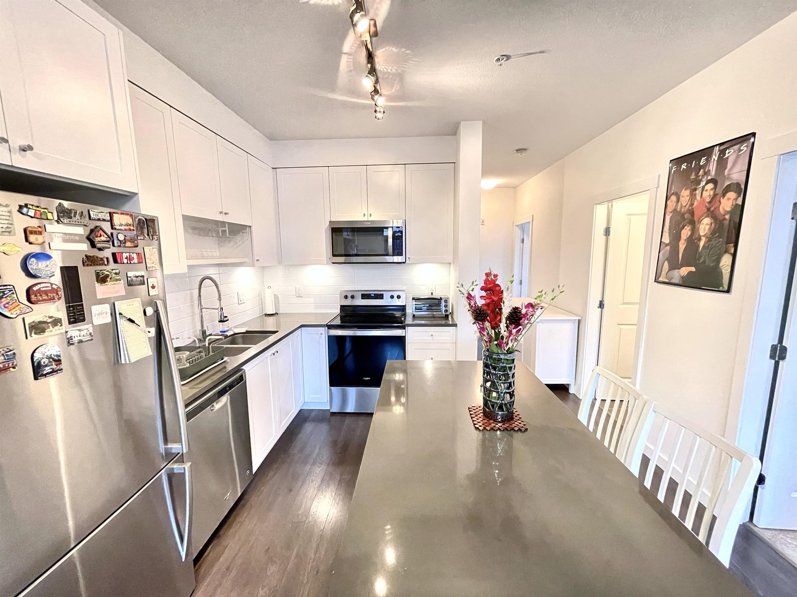 310 13628 81a Avenue, Surrey, British Columbia  V3W 3E2 - Photo 6 - R2988911