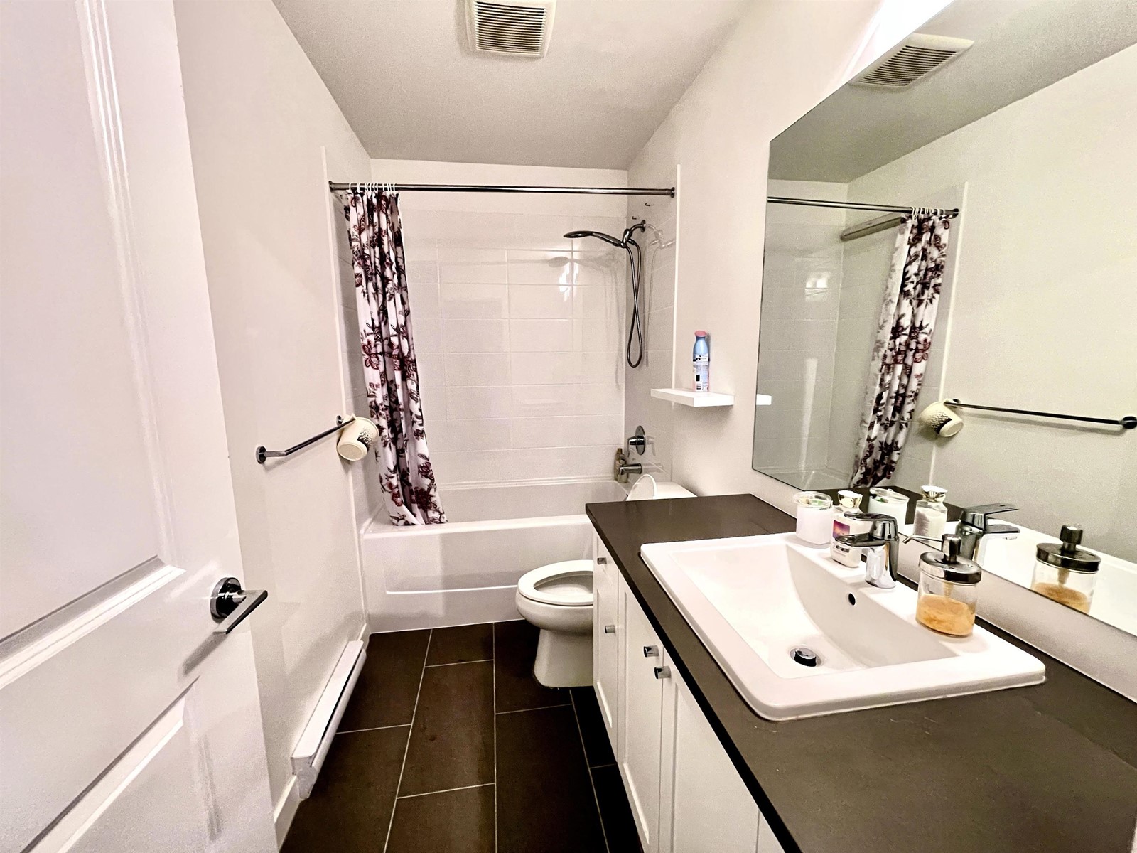 310 13628 81a Avenue, Surrey, British Columbia  V3W 3E2 - Photo 9 - R2988911