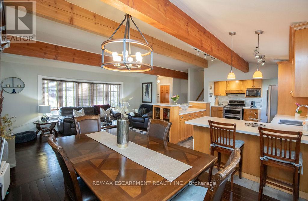 92 Auchmar Road, Hamilton, Ontario  L9C 1C5 - Photo 11 - X12078664