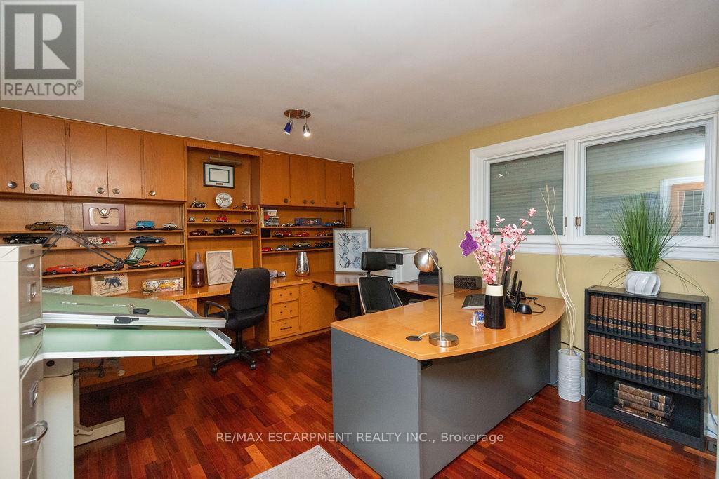 92 Auchmar Road, Hamilton, Ontario  L9C 1C5 - Photo 27 - X12078664