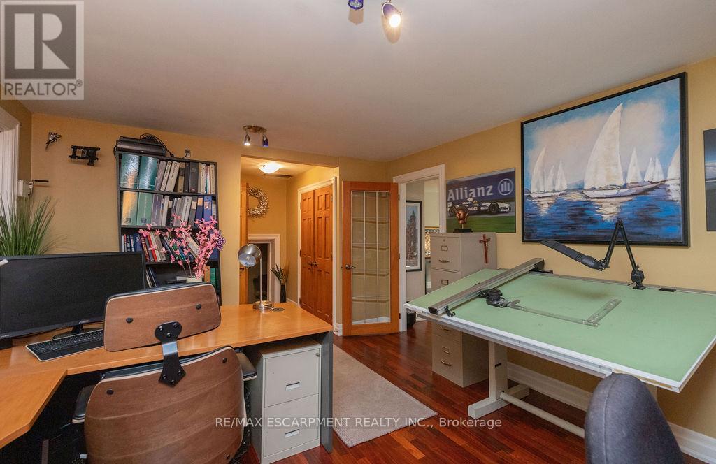 92 Auchmar Road, Hamilton, Ontario  L9C 1C5 - Photo 29 - X12078664