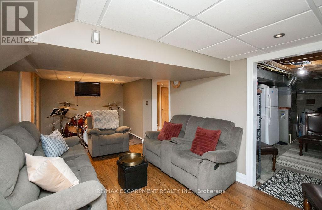 92 Auchmar Road, Hamilton, Ontario  L9C 1C5 - Photo 35 - X12078664