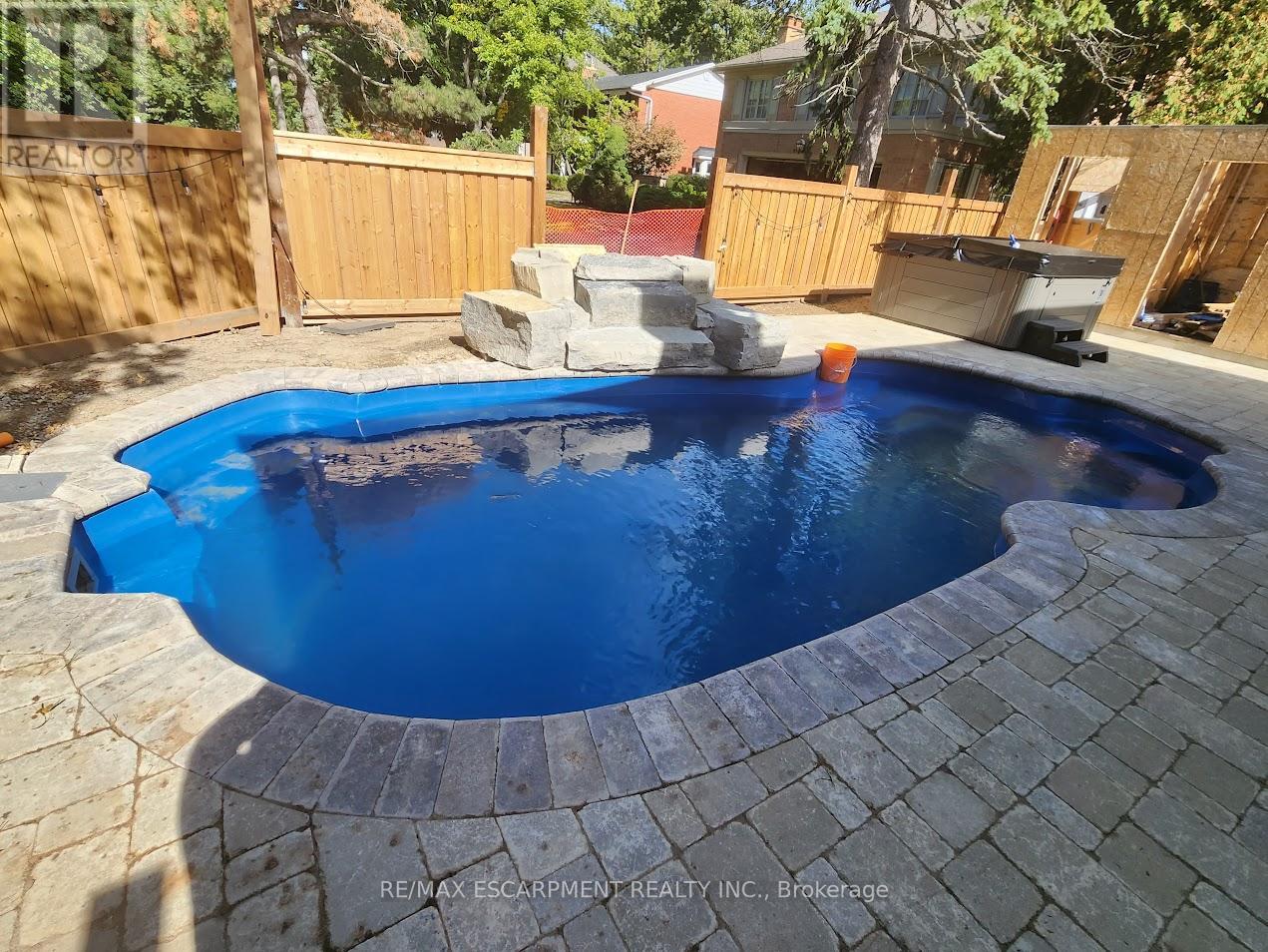 92 Auchmar Road, Hamilton, Ontario  L9C 1C5 - Photo 42 - X12078664