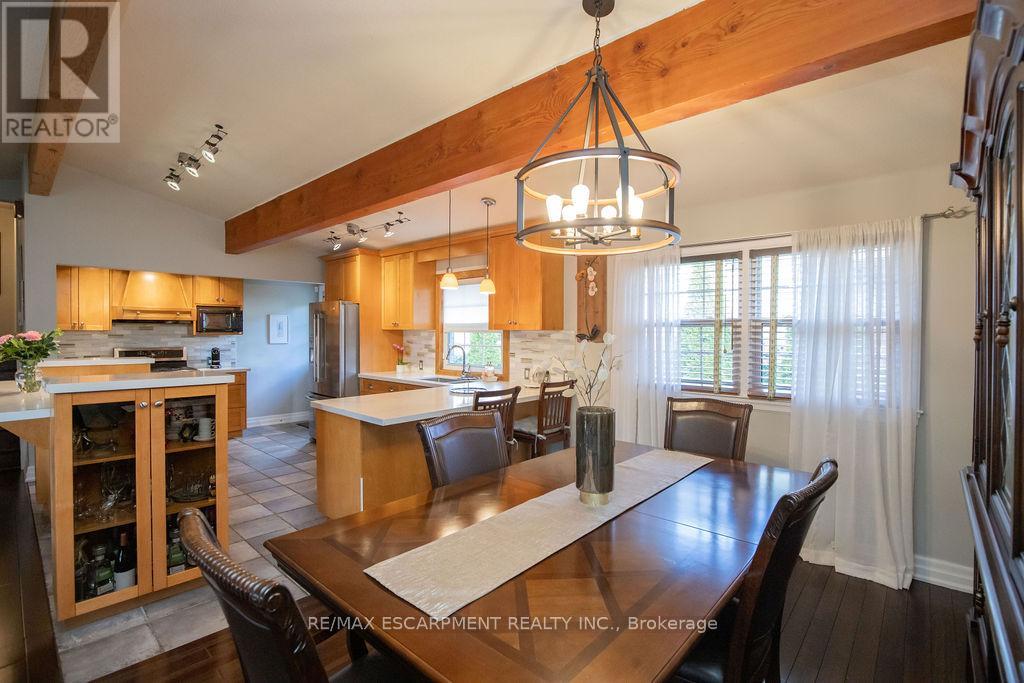 92 Auchmar Road, Hamilton, Ontario  L9C 1C5 - Photo 9 - X12078664