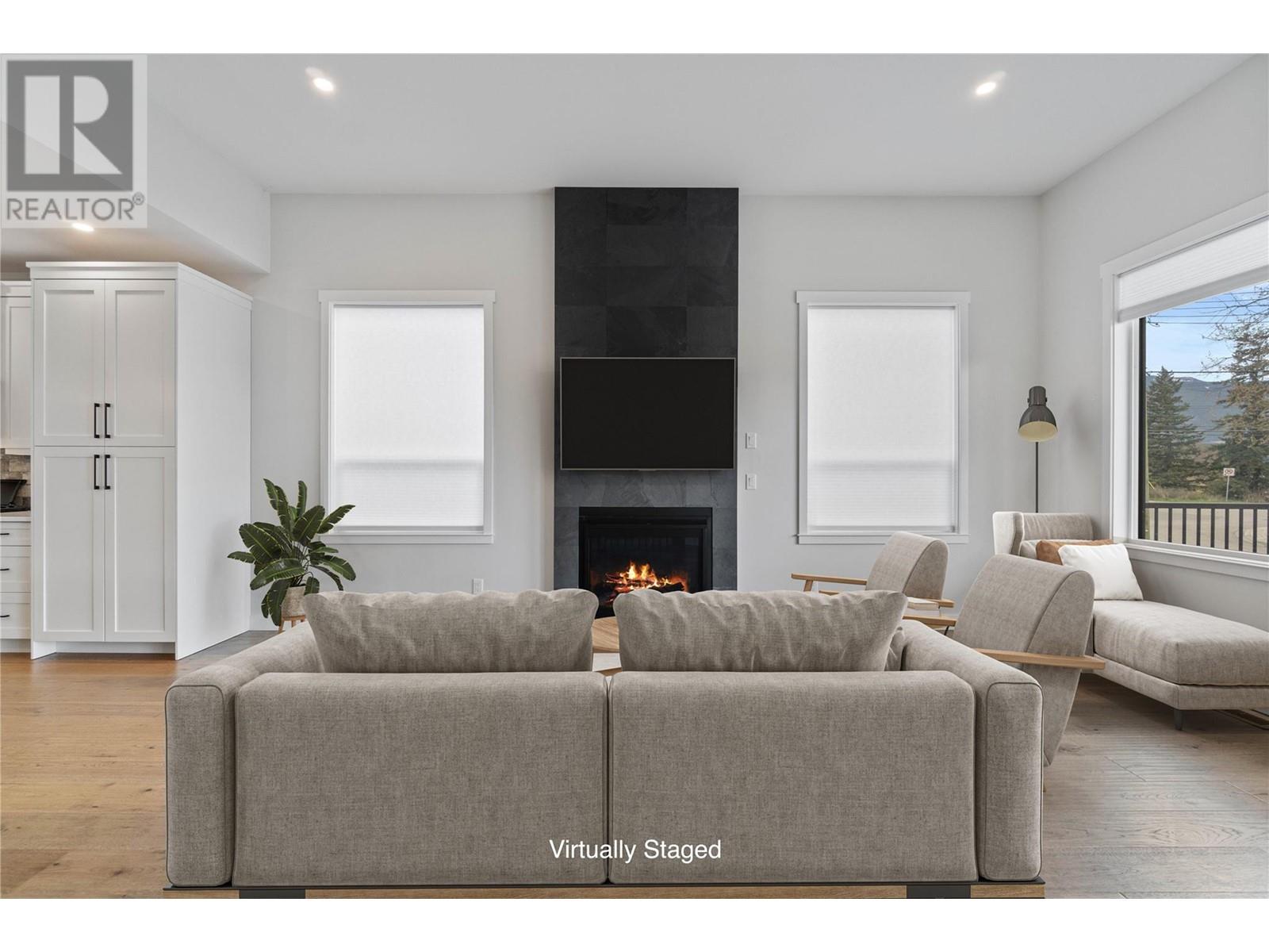 Property at 1030 9 Avenue NE image 3