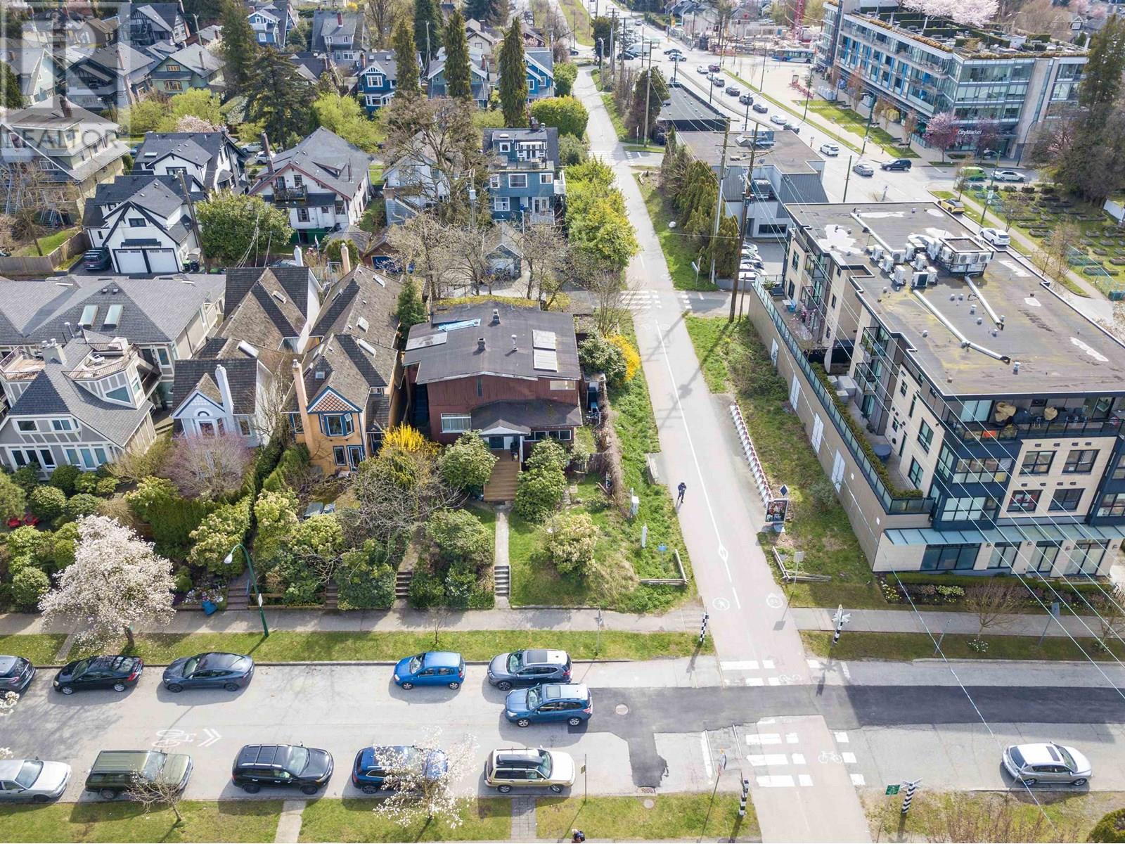 2070 W 14th Avenue, Vancouver, British Columbia  V6J 2K4 - Photo 6 - R2987354