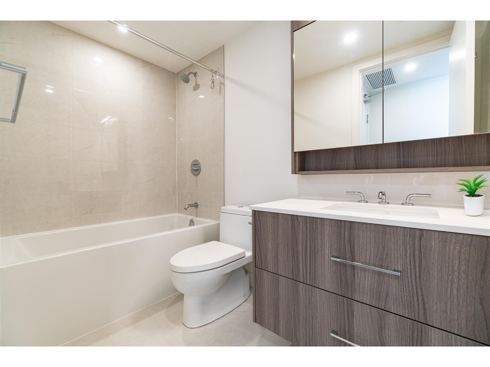 2310 9675 King George Boulevard, Surrey, British Columbia  V3T 0T7 - Photo 27 - R2989552