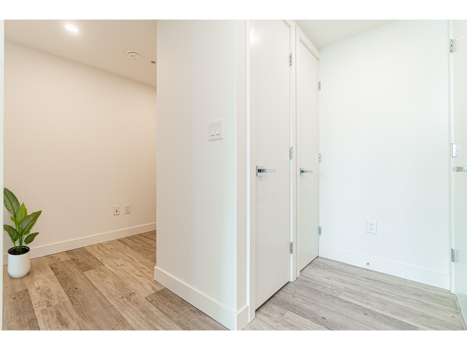 2310 9675 King George Boulevard, Surrey, British Columbia  V3T 0T7 - Photo 19 - R2989552