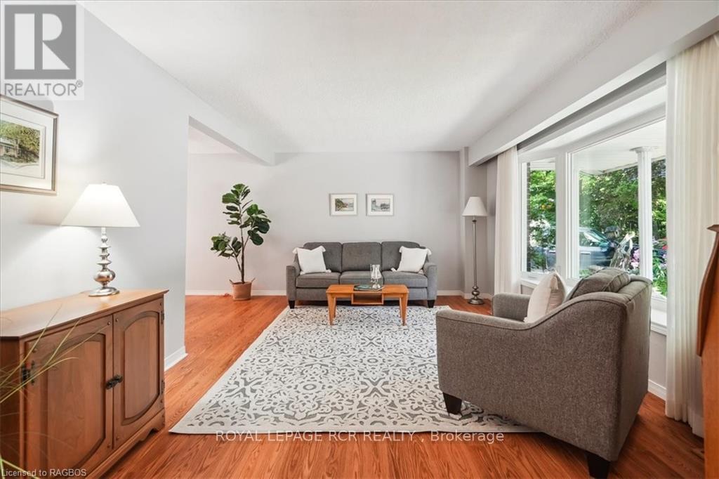 527 5th Street E, Owen Sound, Ontario  N4K 1E2 - Photo 11 - X10847423