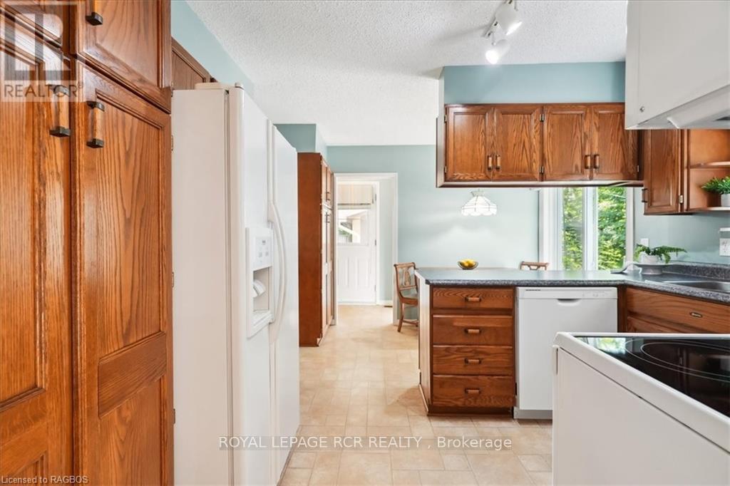 527 5th Street E, Owen Sound, Ontario  N4K 1E2 - Photo 17 - X10847423