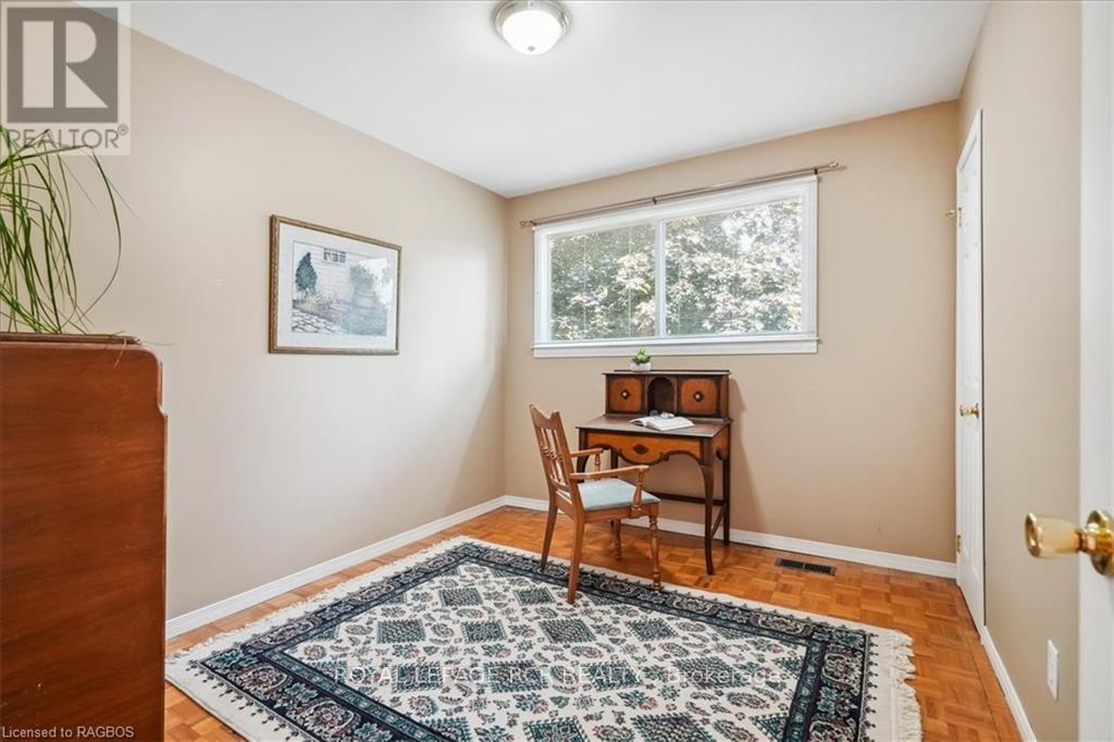 527 5th Street E, Owen Sound, Ontario  N4K 1E2 - Photo 28 - X10847423
