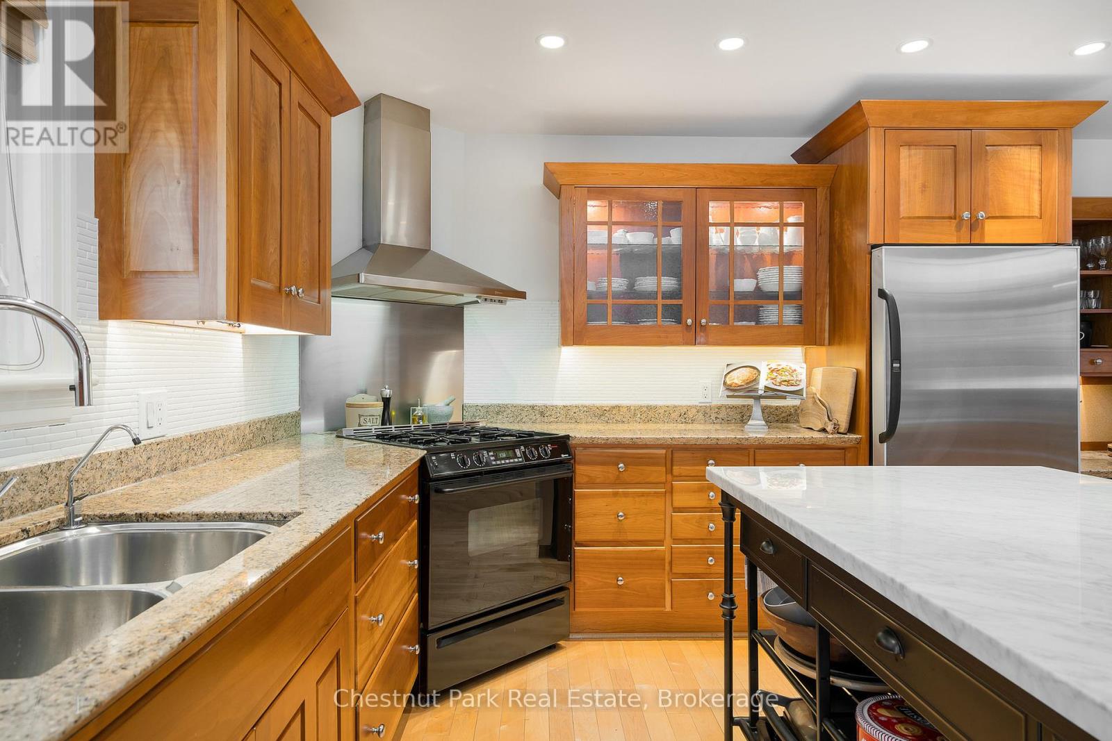 135 Augusta Crescent, Blue Mountains, Ontario  L9Y 0K7 - Photo 11 - X11917257