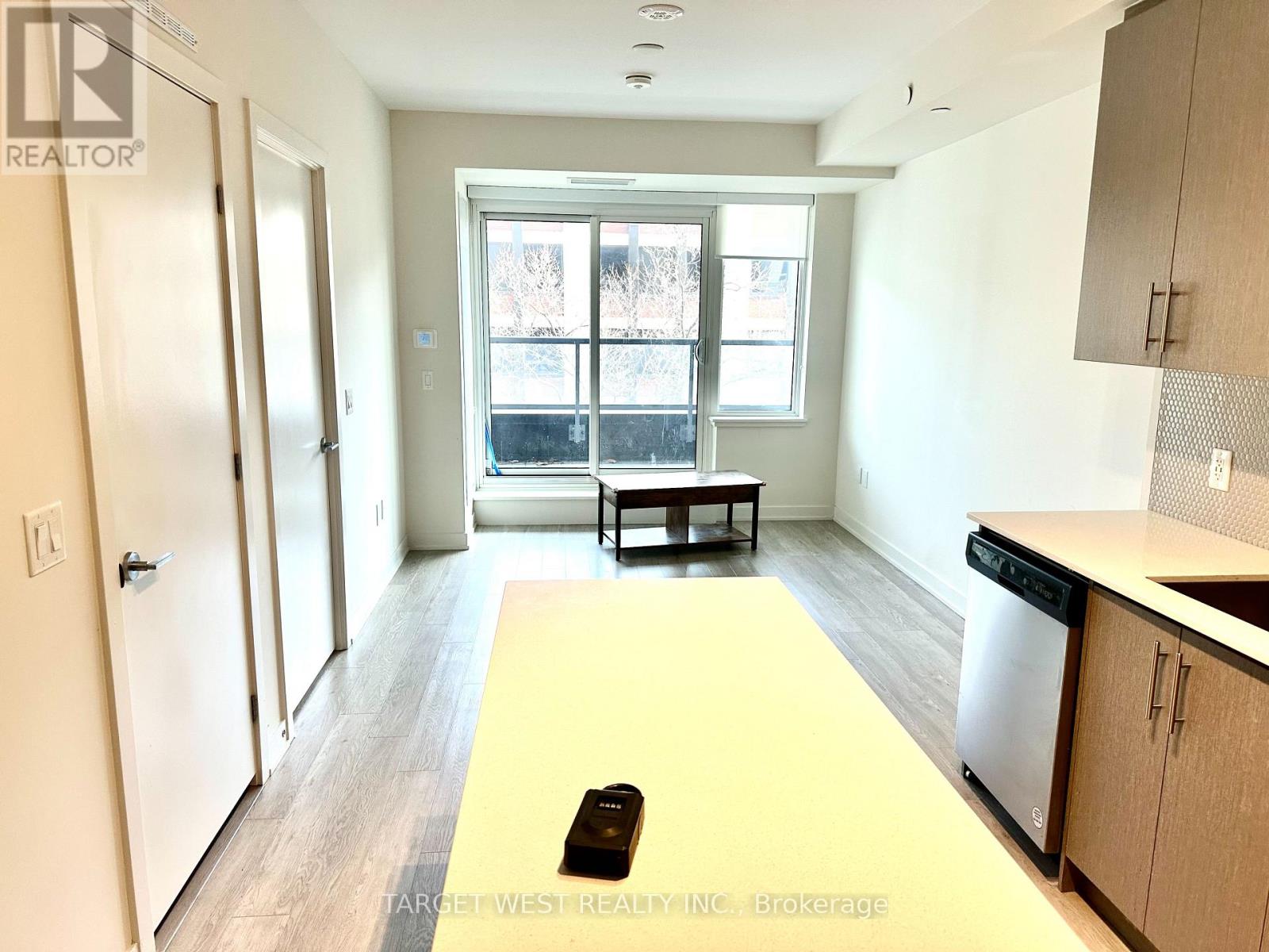 421 - 212 King William Street E, Hamilton, Ontario  L8R 3N9 - Photo 8 - X12071889