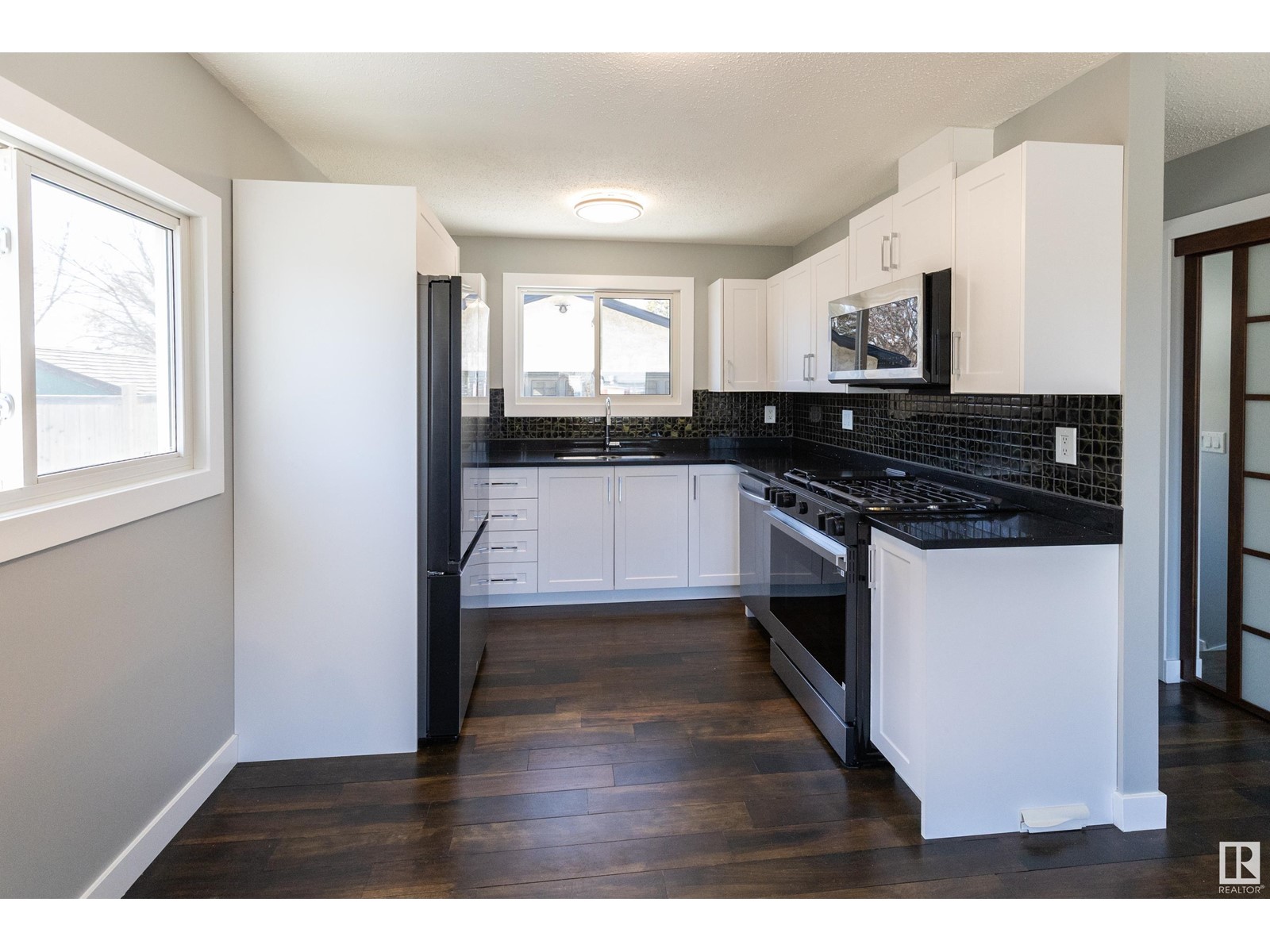Property at 2115 145 AV NW image 5