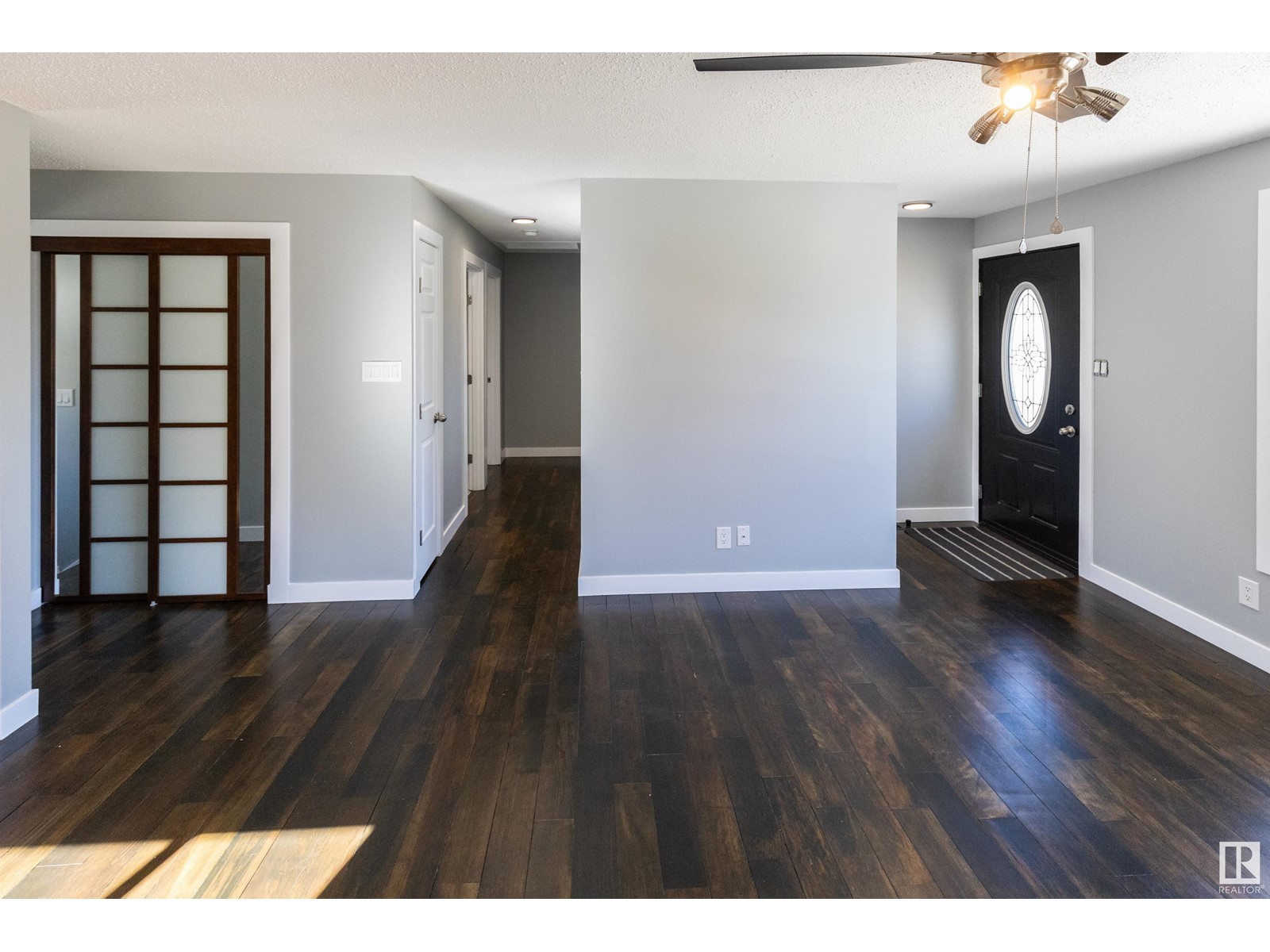 Property at 2115 145 AV NW image 4