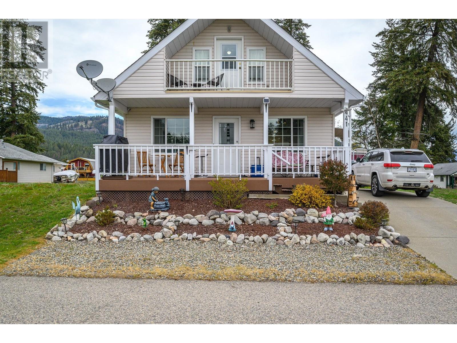 Property at 441 Hummingbird Avenue image 4