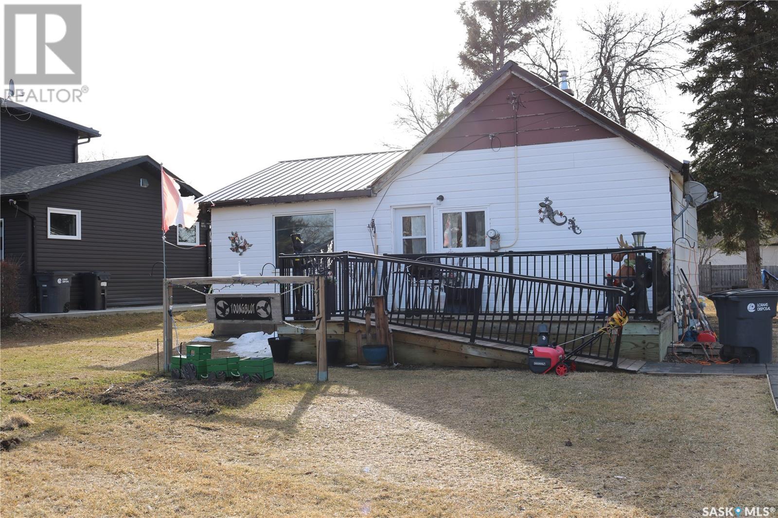 1117 Gordon STREET, Moosomin, Saskatchewan