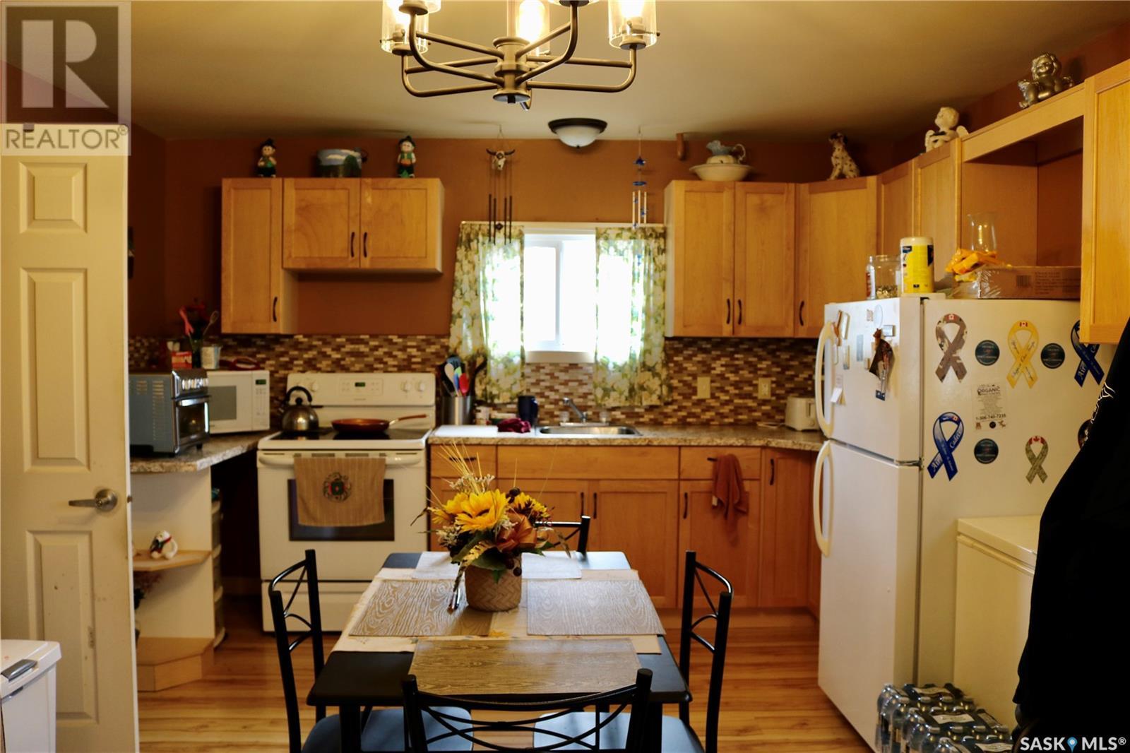 1117 Gordon Street, Moosomin, Saskatchewan  S0G 3N0 - Photo 2 - SK002597