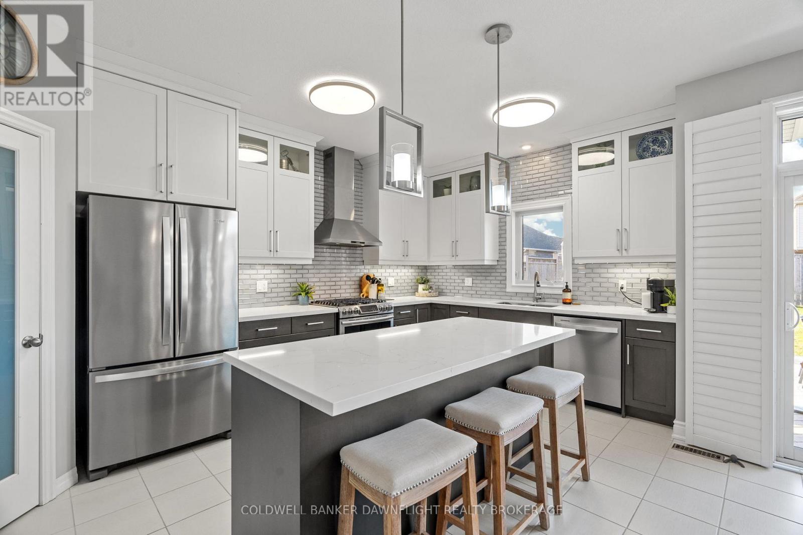 77 Dereham Drive, Tillsonburg, Ontario  N4G 0H1 - Photo 14 - X12081583