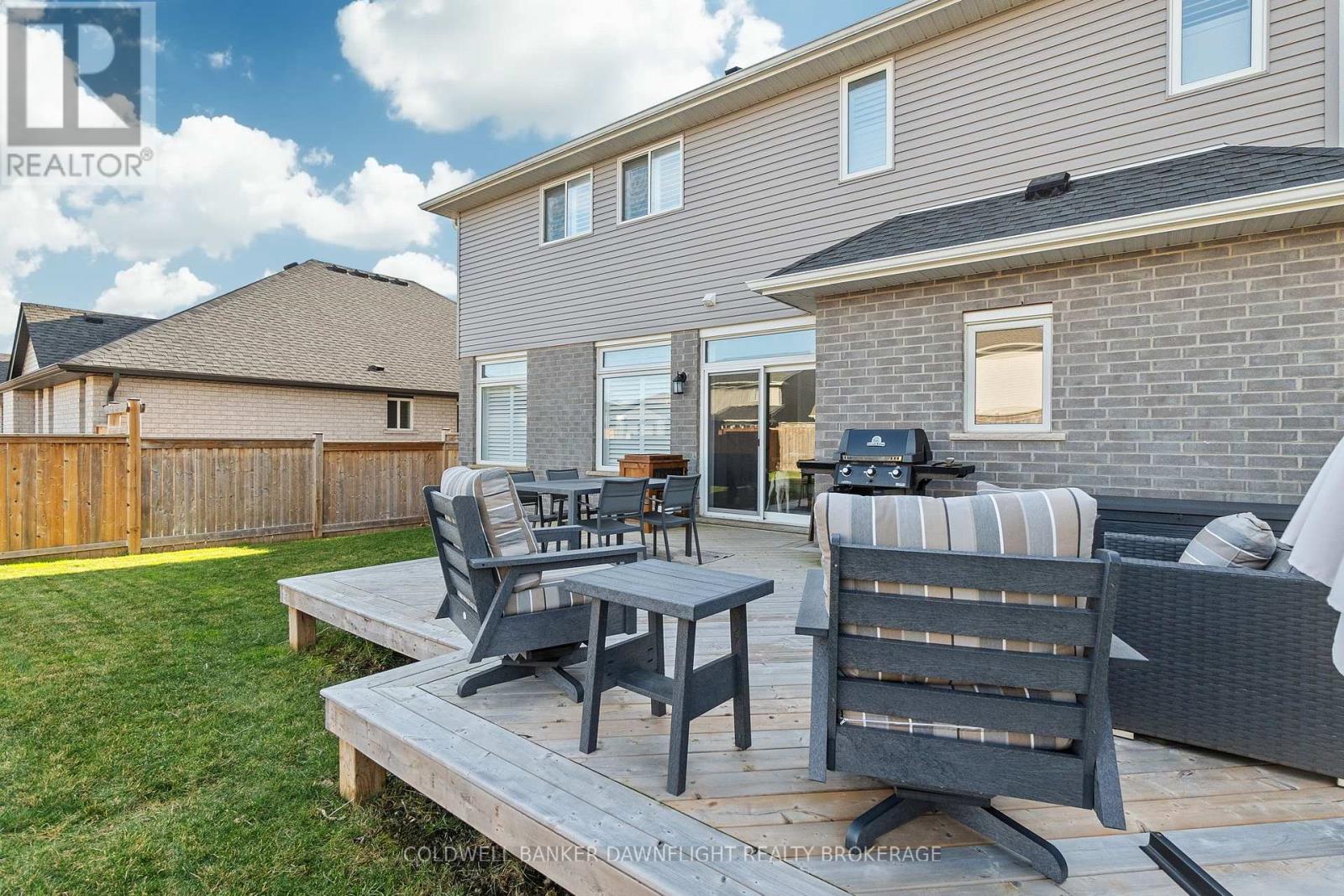 77 Dereham Drive, Tillsonburg, Ontario  N4G 0H1 - Photo 46 - X12081583