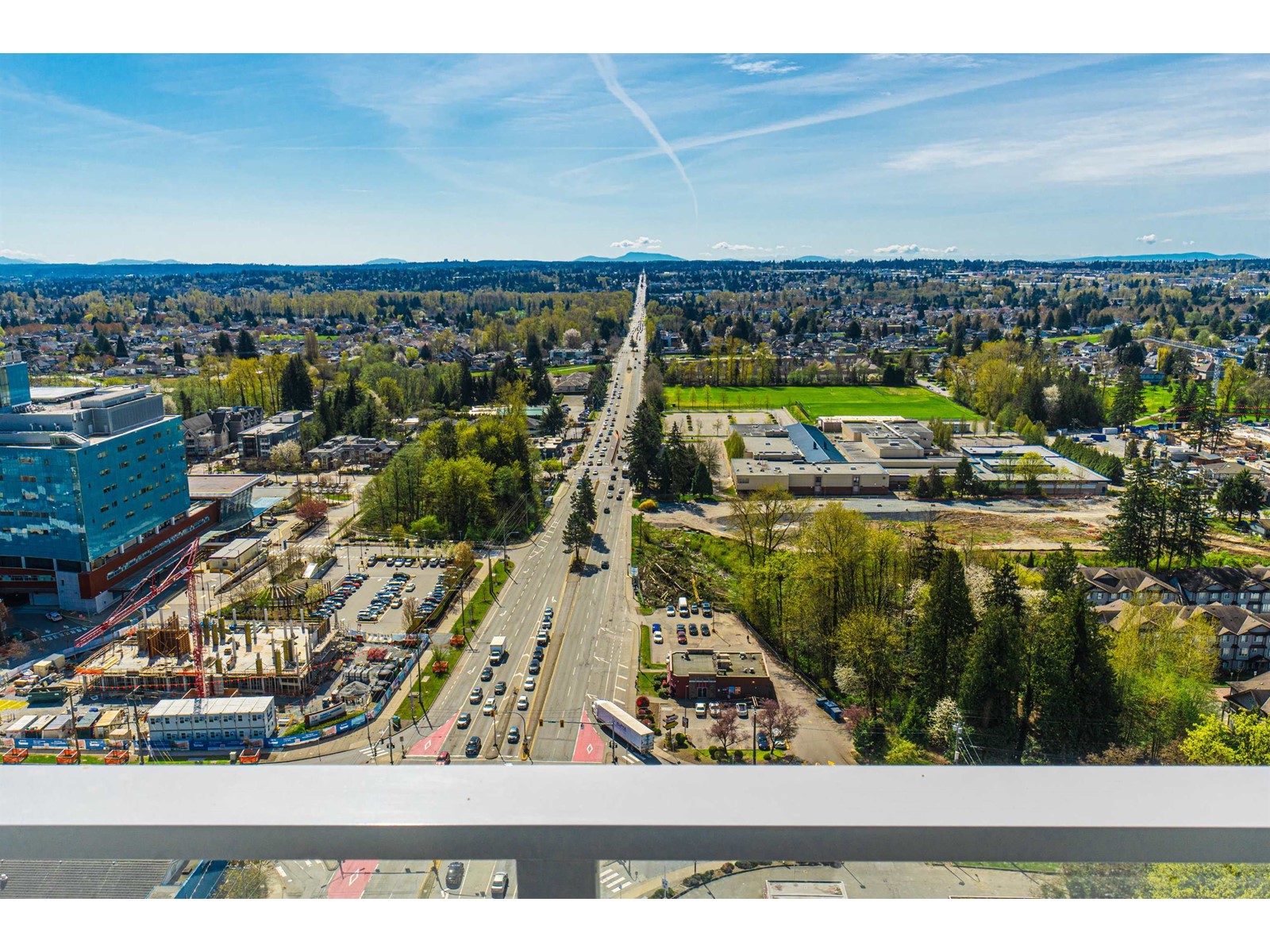 2709 9675 King George Boulevard, Surrey, British Columbia  V3T 0T7 - Photo 2 - R2989573
