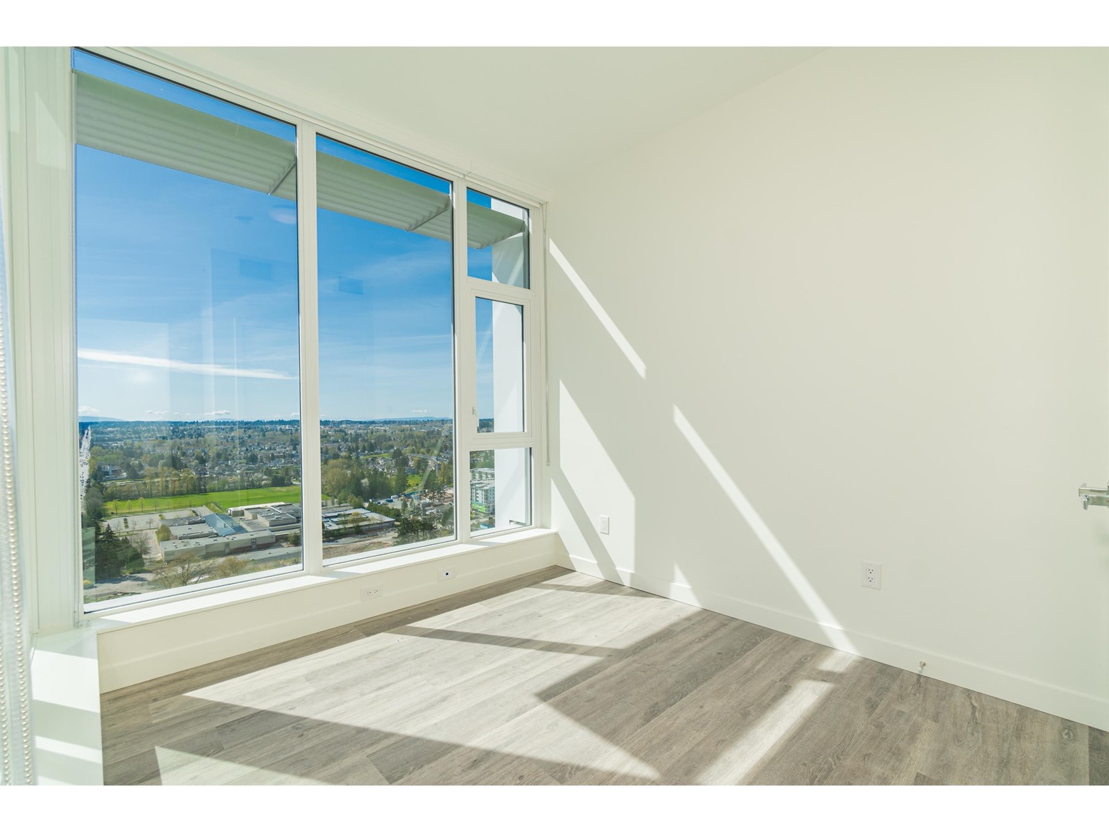 2709 9675 King George Boulevard, Surrey, British Columbia  V3T 0T7 - Photo 13 - R2989573