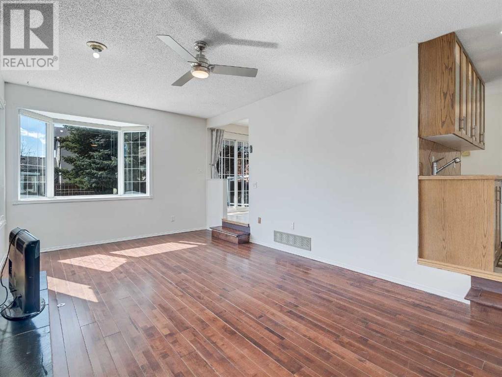 27 Castlebury Road Ne, Calgary, Alberta  T3J 1M3 - Photo 21 - A2211410