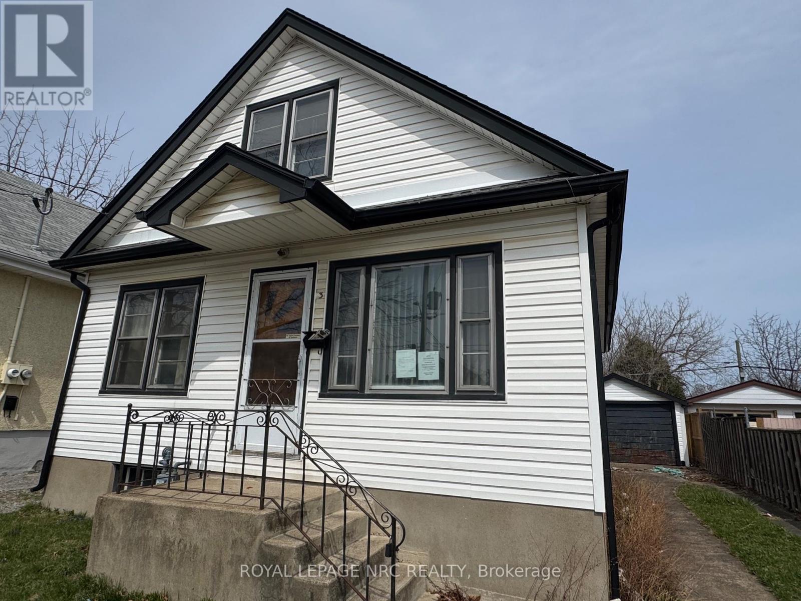 3 Eastbourne Avenue, St. Catharines, Ontario  L2M 5K3 - Photo 21 - X12081519