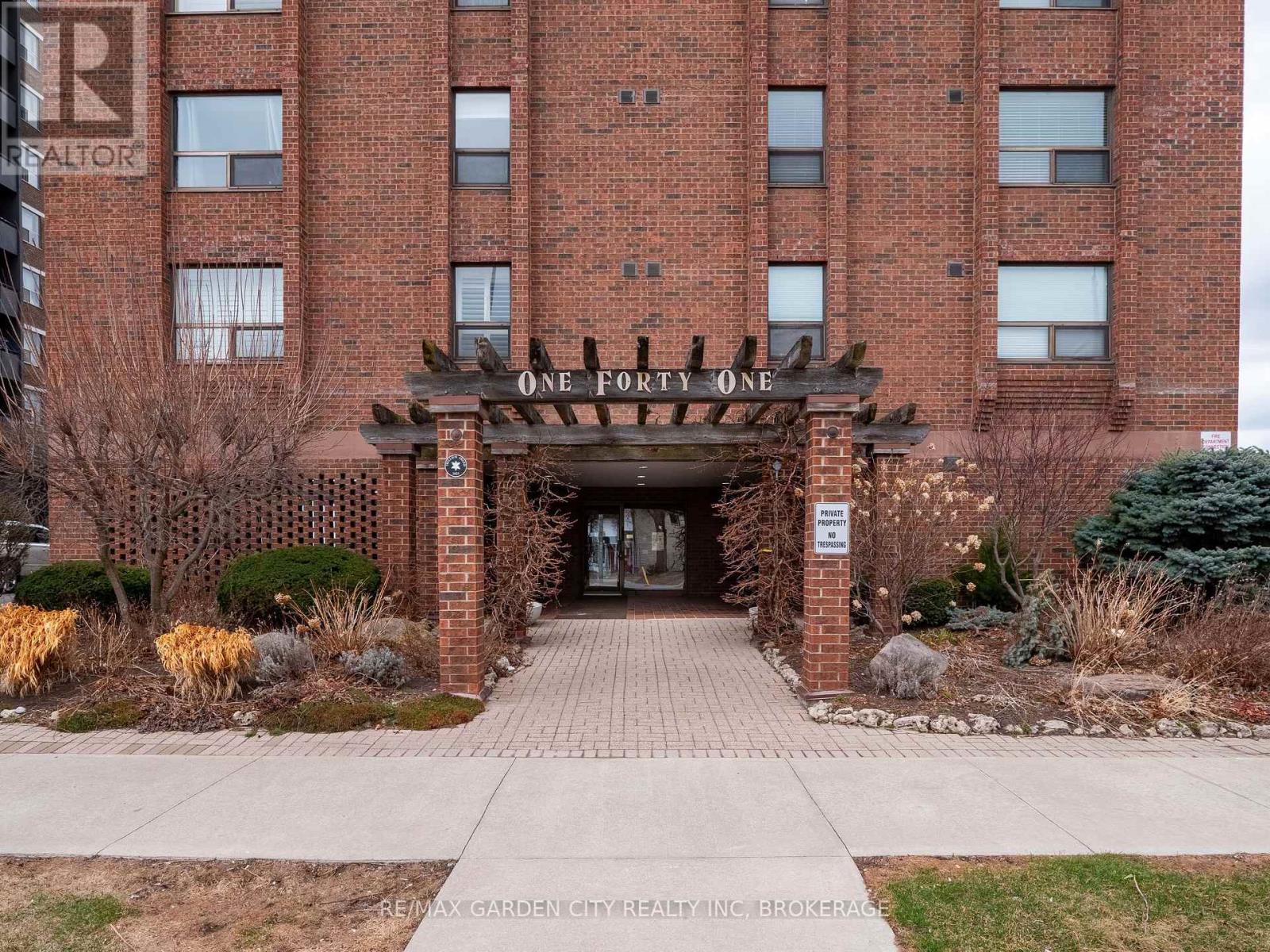 304 - 141 CHURCH STREET, St. Catharines, Ontario