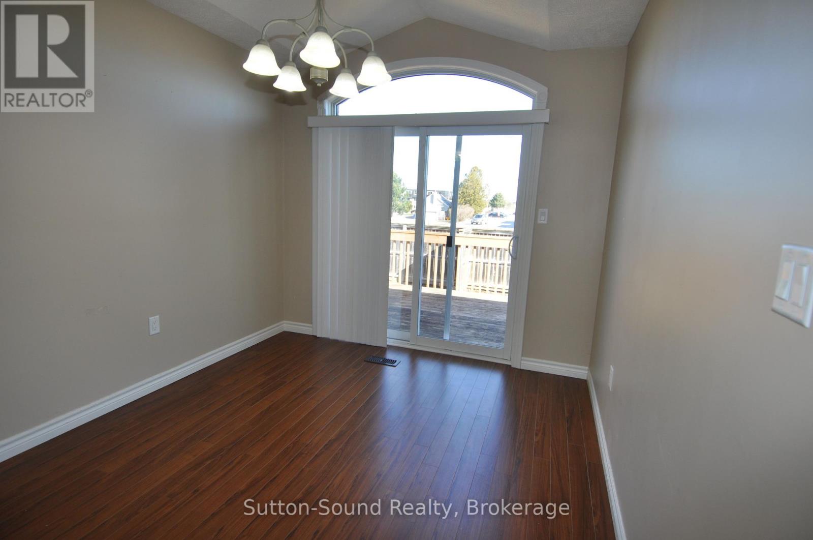 1326 15th St B Street E, Owen Sound, Ontario  N4K 6N1 - Photo 10 - X12081560