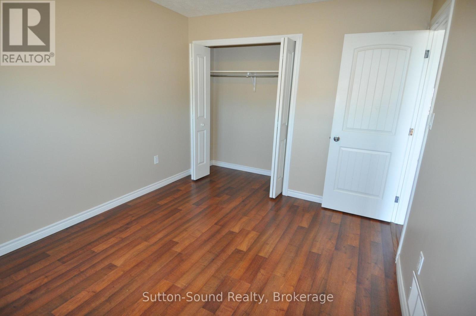 1326 15th St B Street E, Owen Sound, Ontario  N4K 6N1 - Photo 9 - X12081560