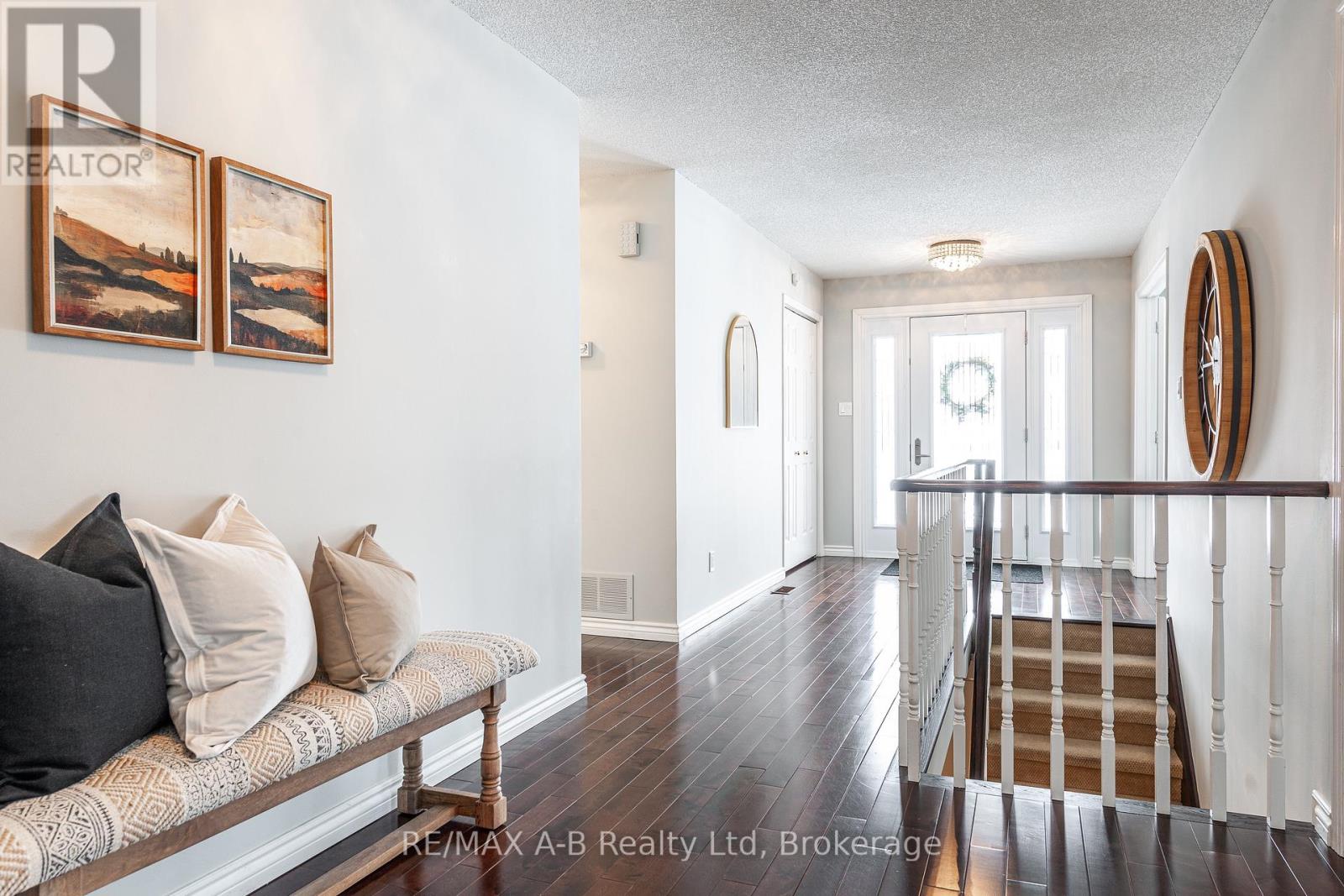 30 Nicholson Crescent, Springwater, Ontario  L9X 0G9 - Photo 11 - S12074332