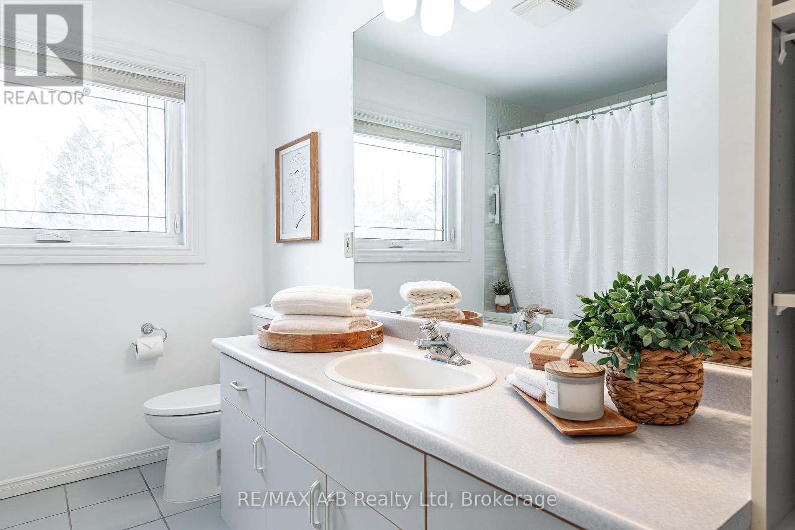 30 Nicholson Crescent, Springwater, Ontario  L9X 0G9 - Photo 27 - S12074332