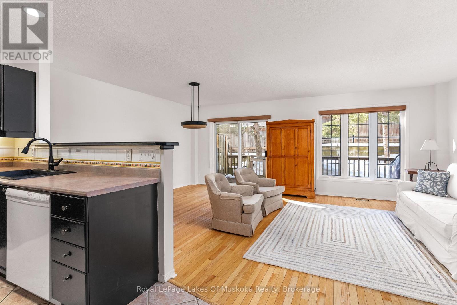 B2 - 20 Dairy Lane, Huntsville, Ontario  P1H 2L1 - Photo 8 - X11996358