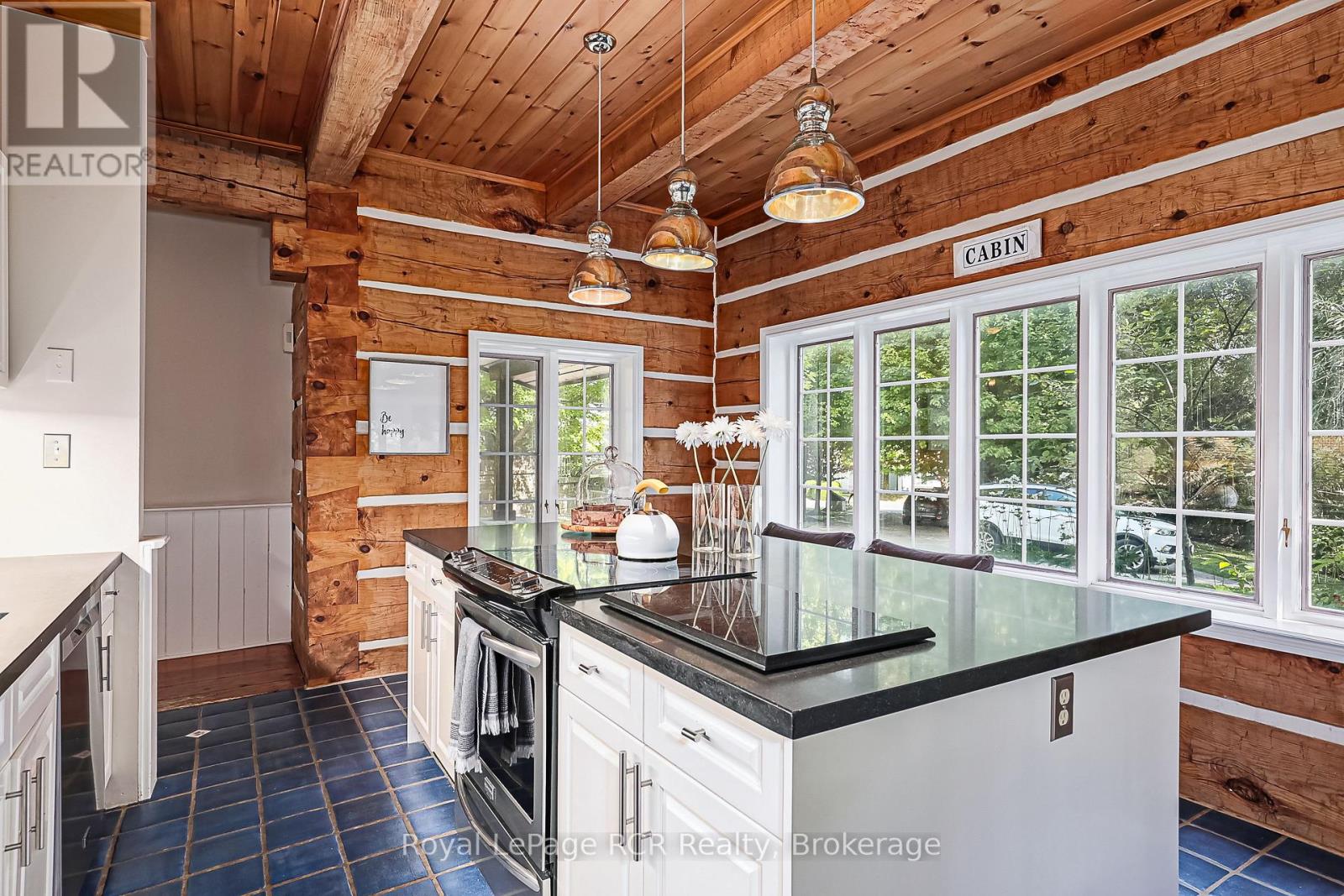 118 Heritage Drive, Blue Mountains, Ontario  L9Y 0M6 - Photo 13 - X12081591