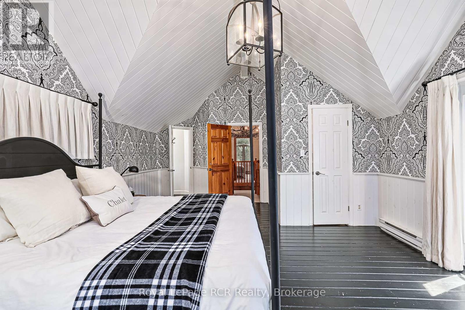 118 Heritage Drive, Blue Mountains, Ontario  L9Y 0M6 - Photo 25 - X12081591