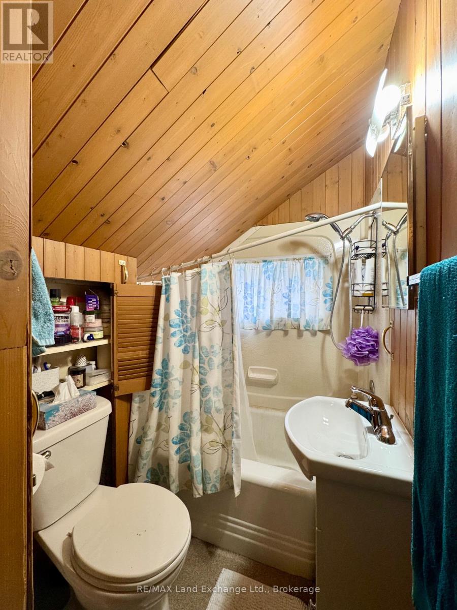 677 Louis Street, Saugeen Shores, Ontario  N0H 2C4 - Photo 15 - X12081610