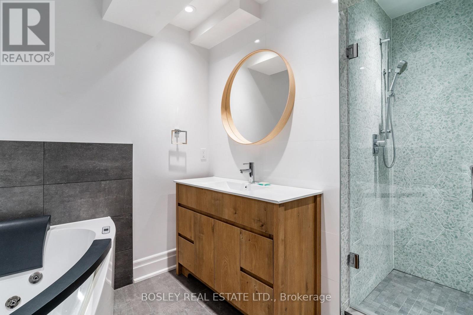 520 Manning Avenue, Toronto, Ontario  M6G 2V7 - Photo 29 - C12081460