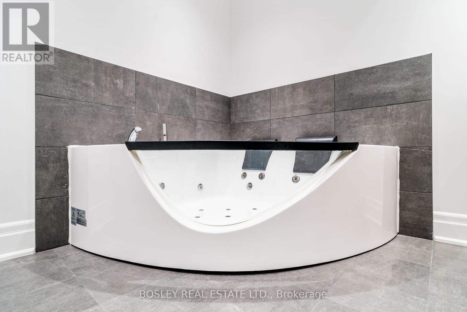 520 Manning Avenue, Toronto, Ontario  M6G 2V7 - Photo 30 - C12081460