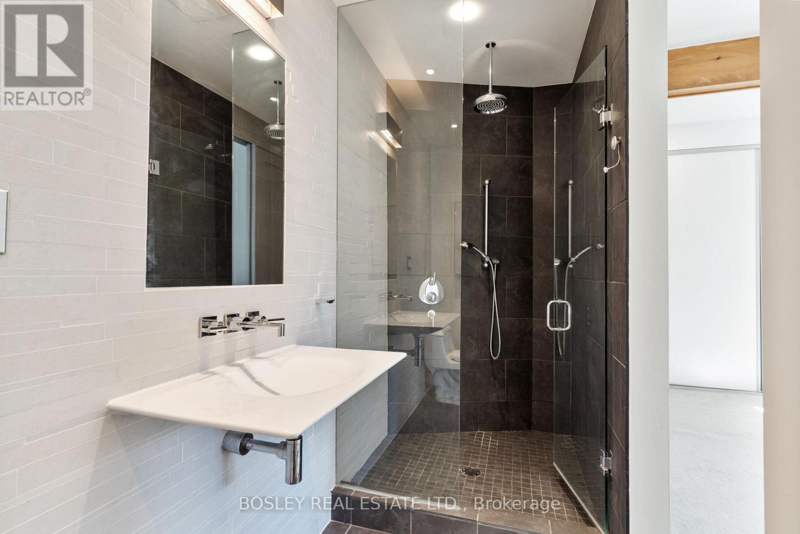 520 Manning Avenue, Toronto, Ontario  M6G 2V7 - Photo 39 - C12081460
