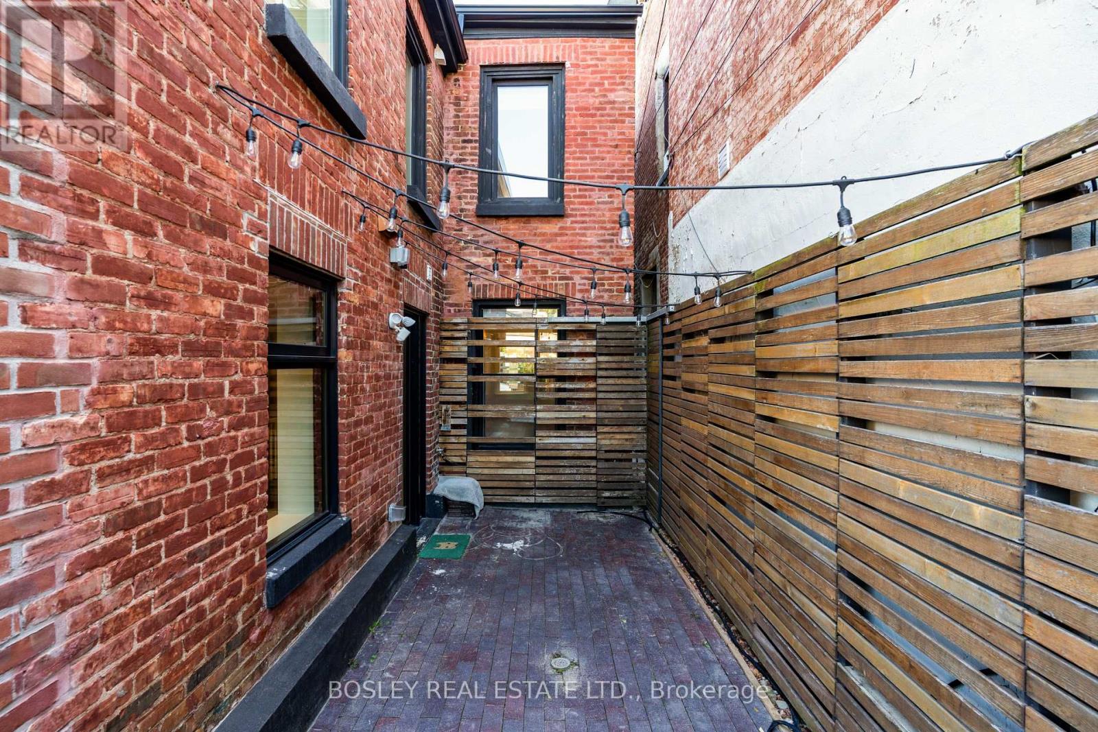 520 Manning Avenue, Toronto, Ontario  M6G 2V7 - Photo 44 - C12081460