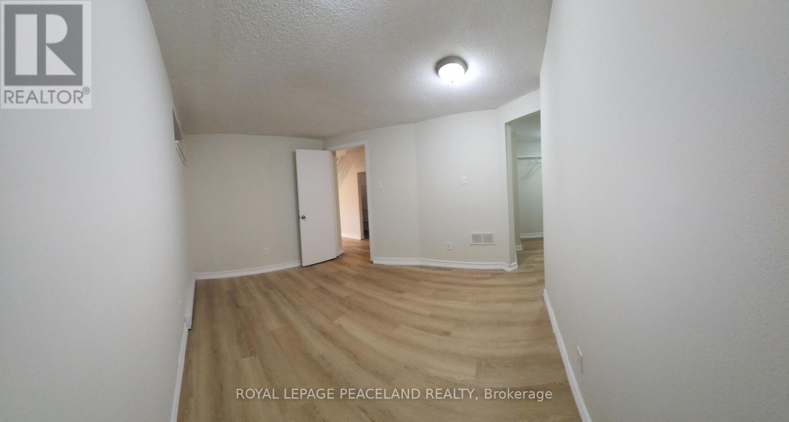 1 - 558 Spadina Crescent, Toronto, Ontario  M5S 2J9 - Photo 10 - C12081503