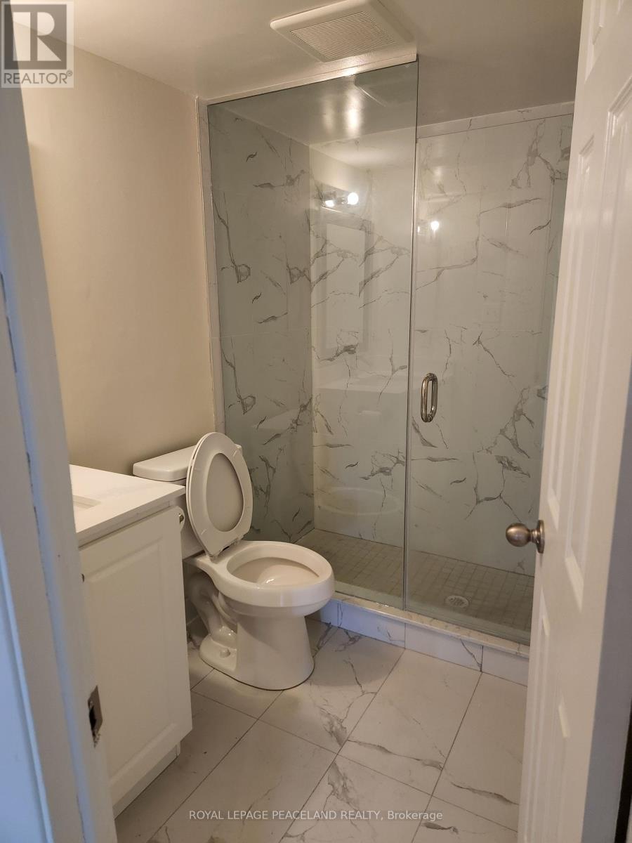 1 - 558 Spadina Crescent, Toronto, Ontario  M5S 2J9 - Photo 8 - C12081503