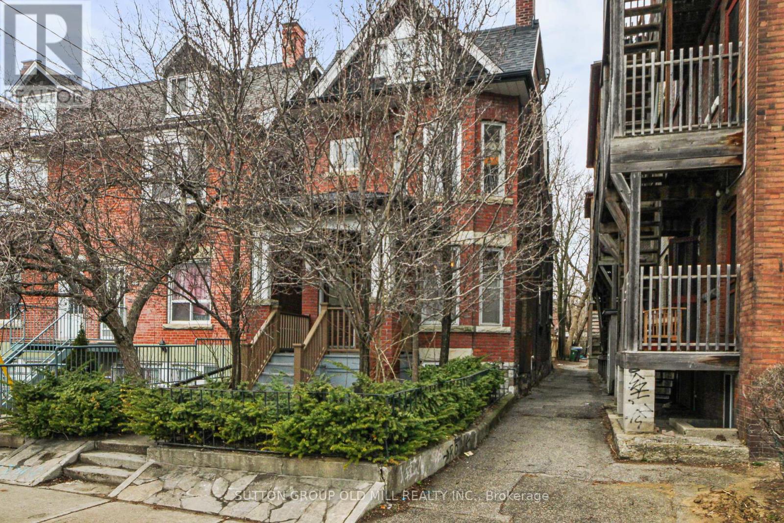 Property at 1058 COLLEGE STREET image 1