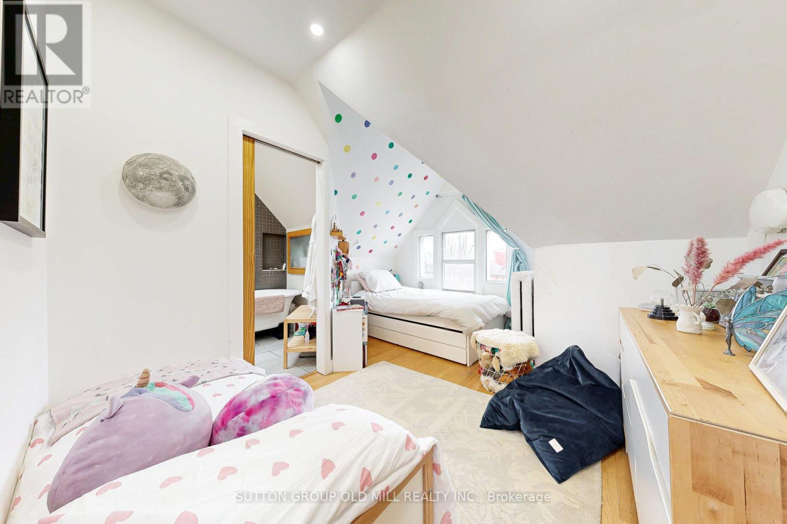 1058 College Street, Toronto, Ontario  M6H 1A9 - Photo 28 - C12081537