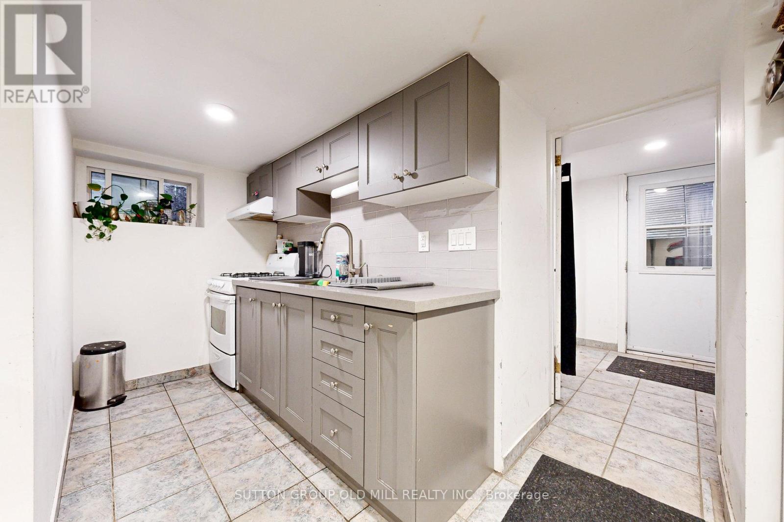 1058 College Street, Toronto, Ontario  M6H 1A9 - Photo 36 - C12081537