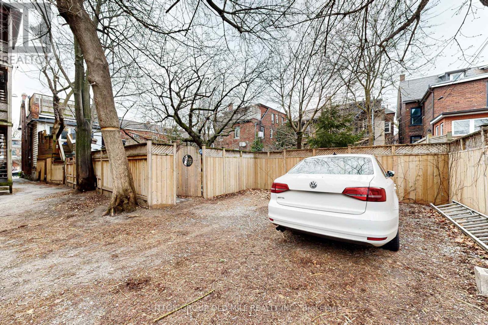 1058 College Street, Toronto, Ontario  M6H 1A9 - Photo 47 - C12081537