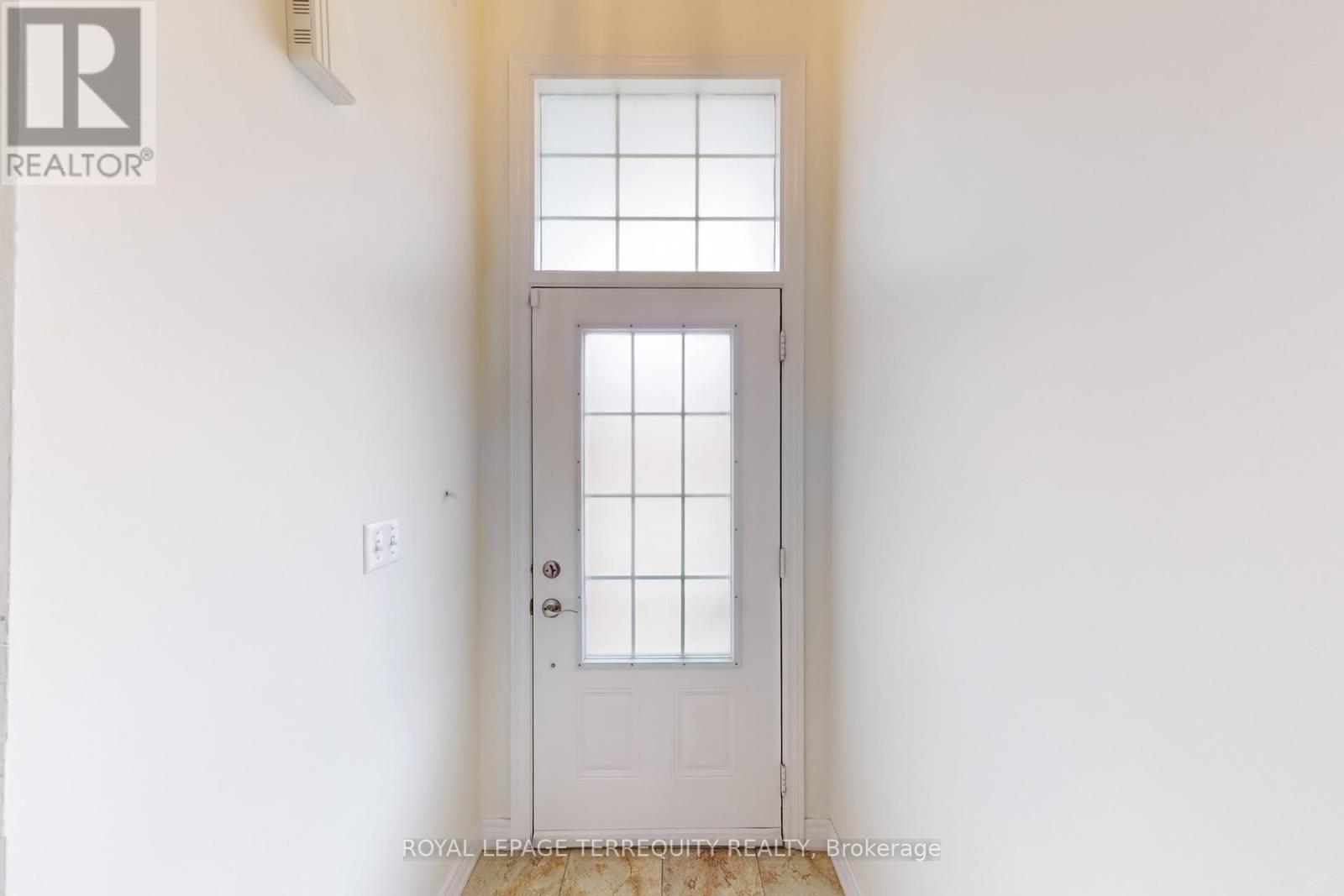 Property at 11 REEVESMERE LANE image 2